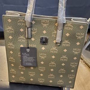 MCM MEDIUM VISETOS KLASSIK TOTE MESSENGER BAG Turtle Green New.